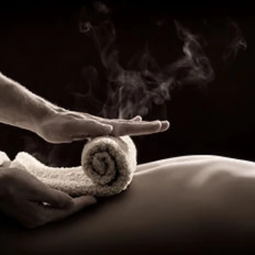 Crystal healing-Moment signature massage